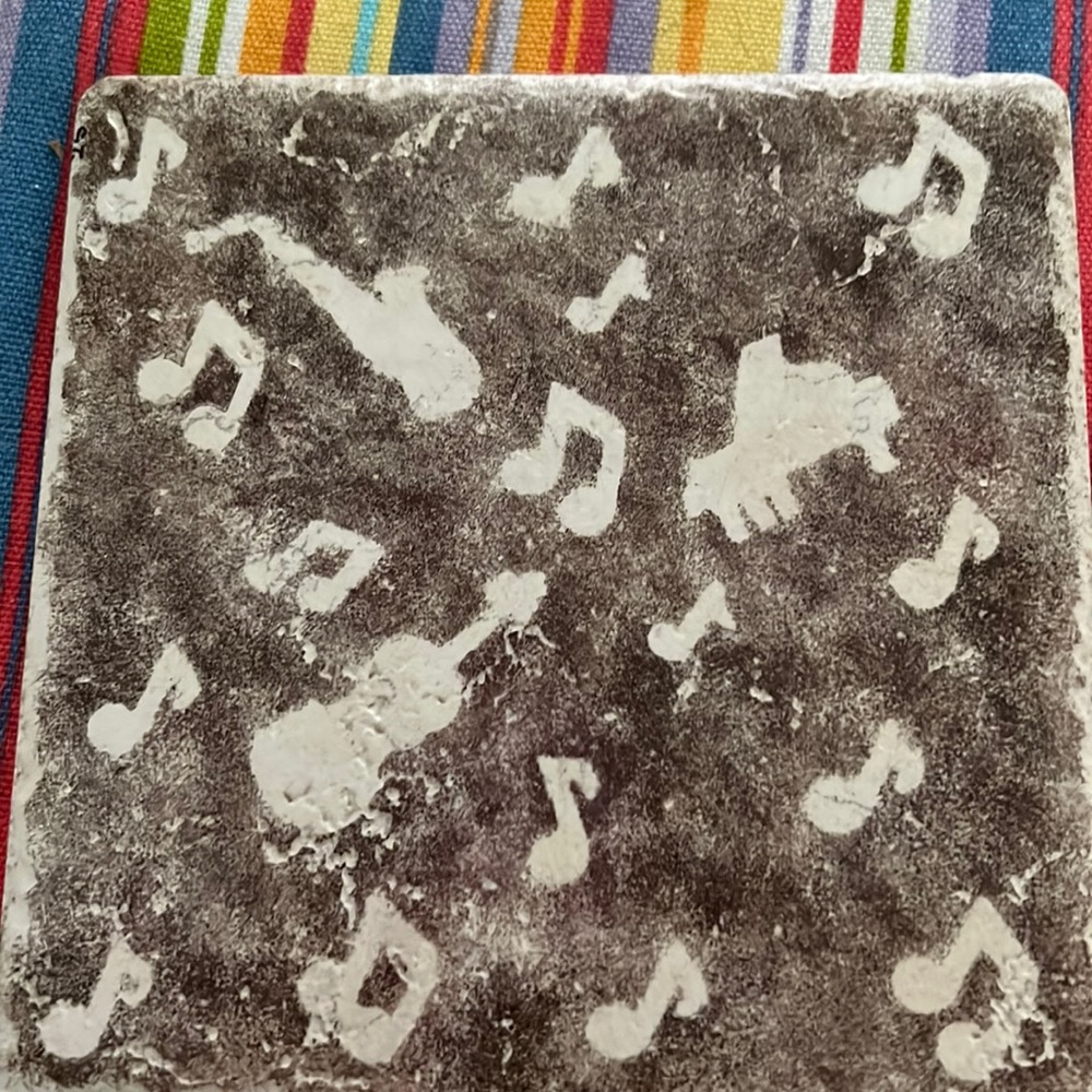 Hand painted music trivet / hot plate
